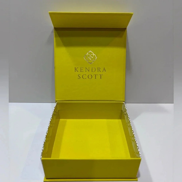 Empty Kendra Scott Jewelry Box - Picture 1 of 5